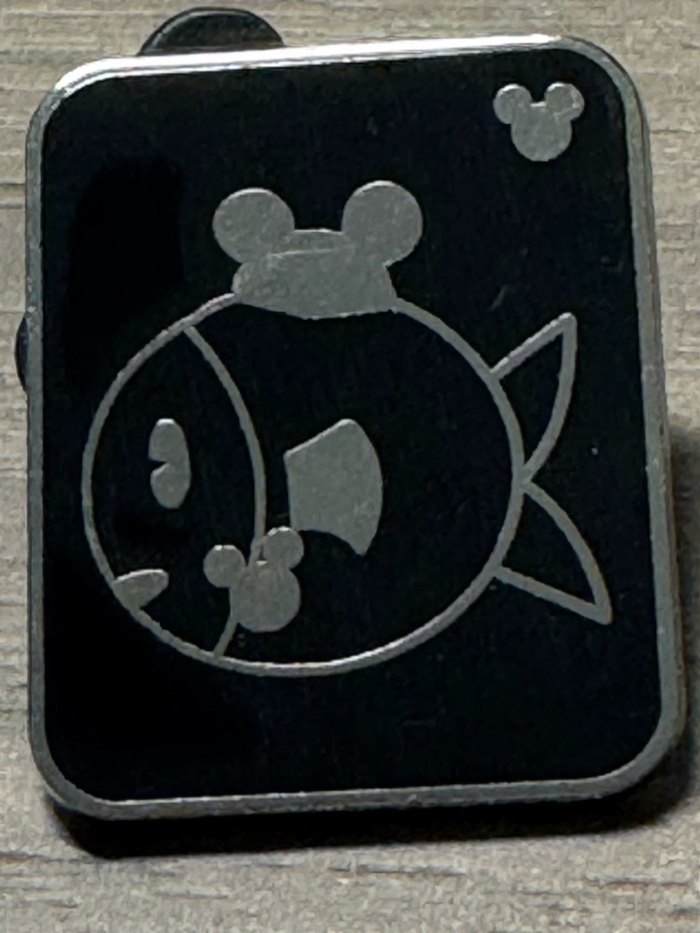 5/$25 Disney Stick People Fish With Mouse Ears Pin